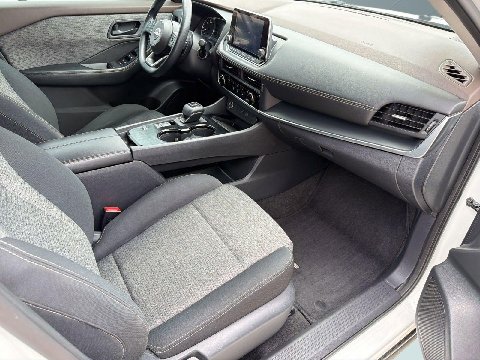 Used 2022 Nissan Rogue S FWD image 31