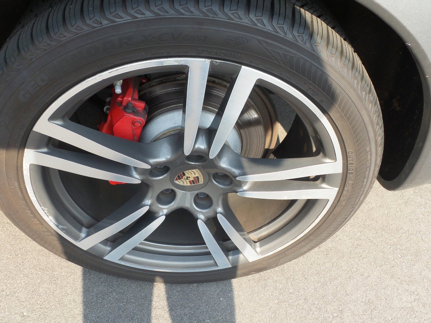 Used 2013 Porsche Cayenne GTS image 21