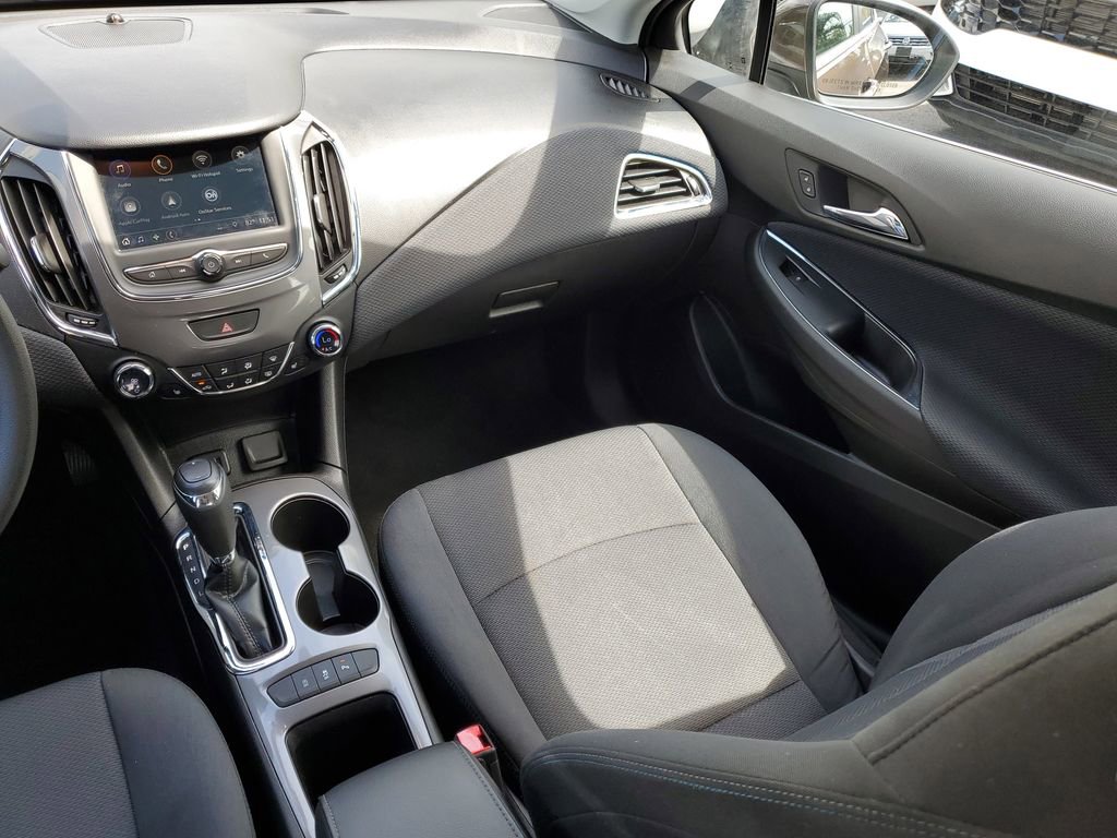 Used 2019 Chevrolet Cruze LT w/ Convenience Package image 10