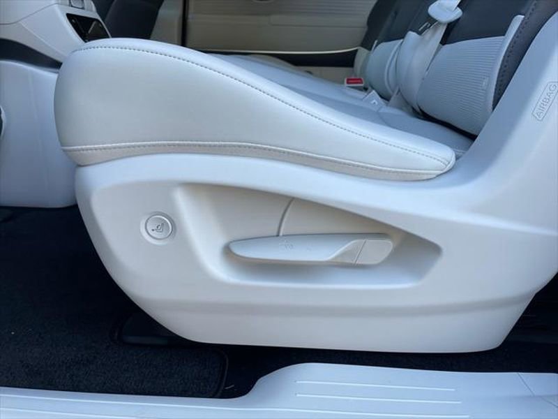 New 2026 Hyundai Ioniq 9 SEL w/ Tow & Go Package AWD/4WD image 18