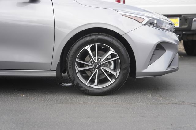 Used 2024 Kia Forte LXS w/ LXS Technology Package image 4