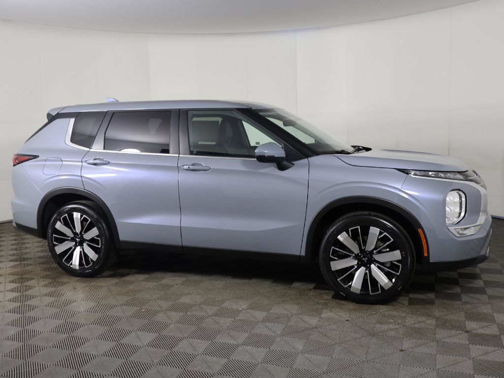 New 2026 Mitsubishi Outlander SE FWD image 18