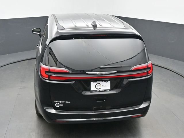 Used 2025 Chrysler Pacifica Select FWD image 42