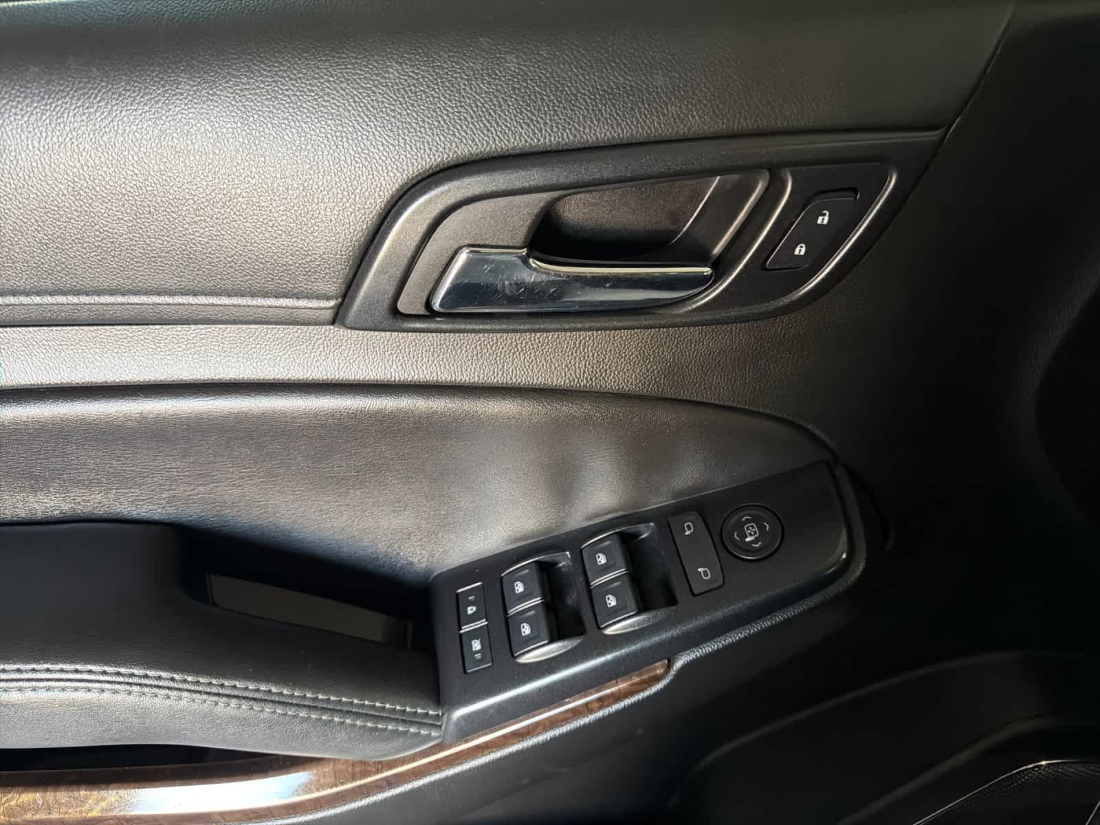 Used 2018 Chevrolet Tahoe LS w/ All-Season Package RWD image 12