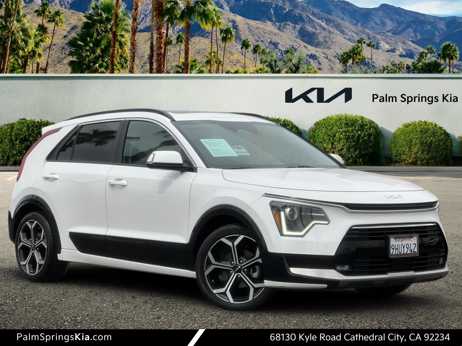 Used 2023 Kia Niro EX Touring FWD image 1
