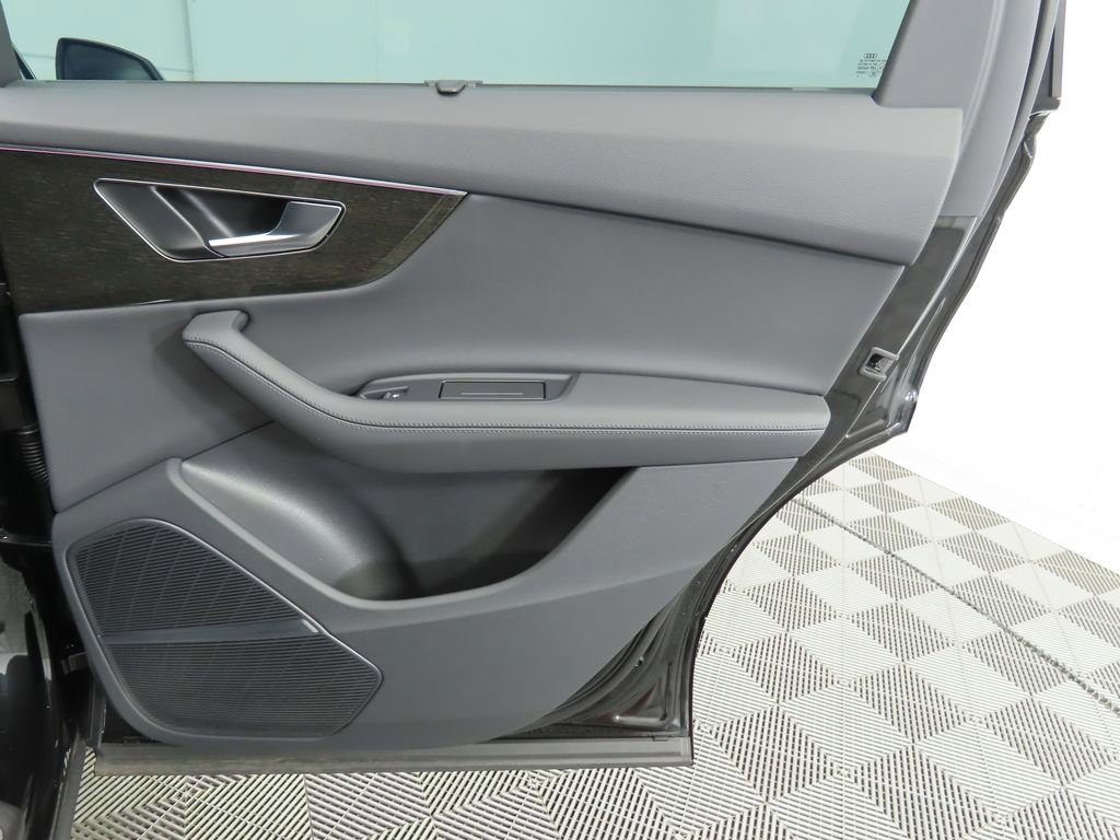 Used 2023 Audi Q7 3.0T Prestige image 27