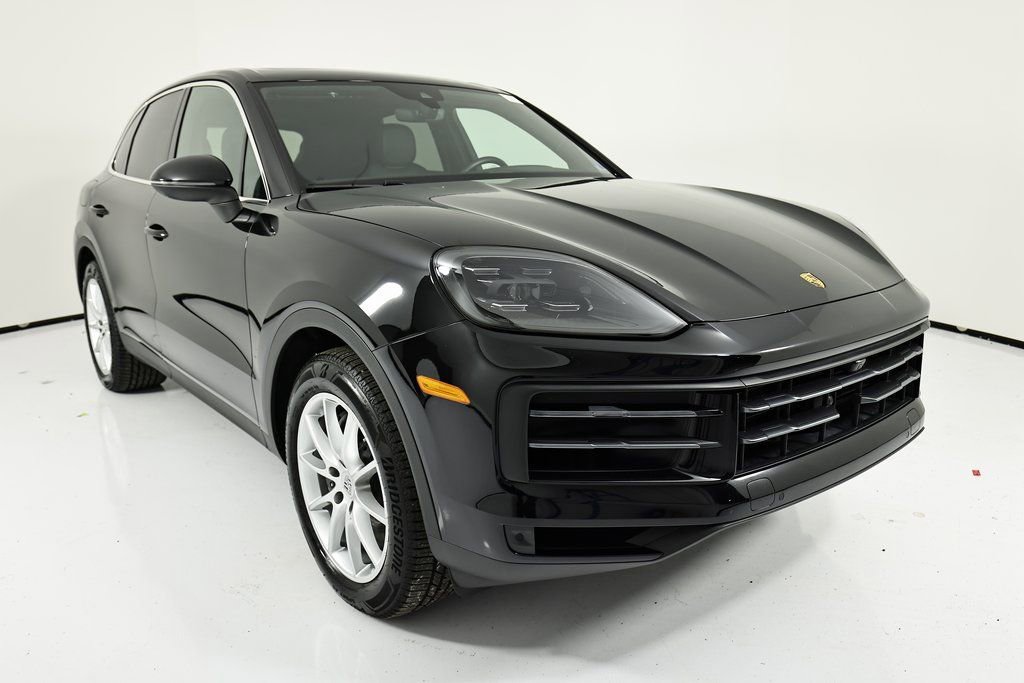 Certified 2024 Porsche Cayenne AWD/4WD image 9