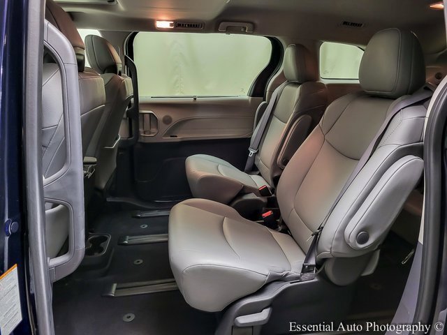 Certified 2024 Toyota Sienna XLE image 11