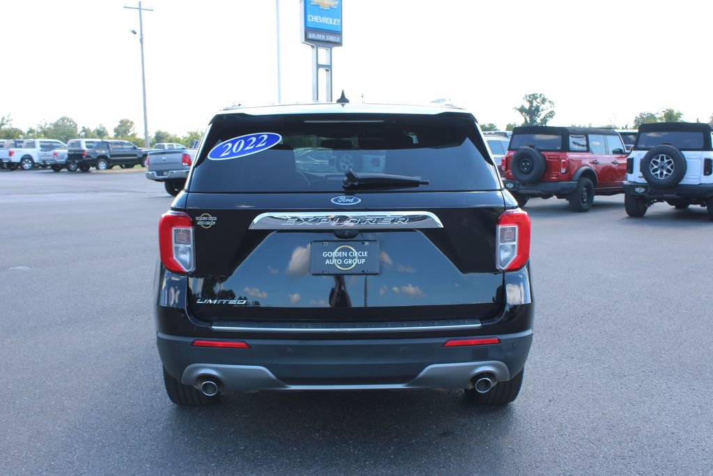 Used 2022 Ford Explorer Limited w/ Equipment Group 301A RWD image 8