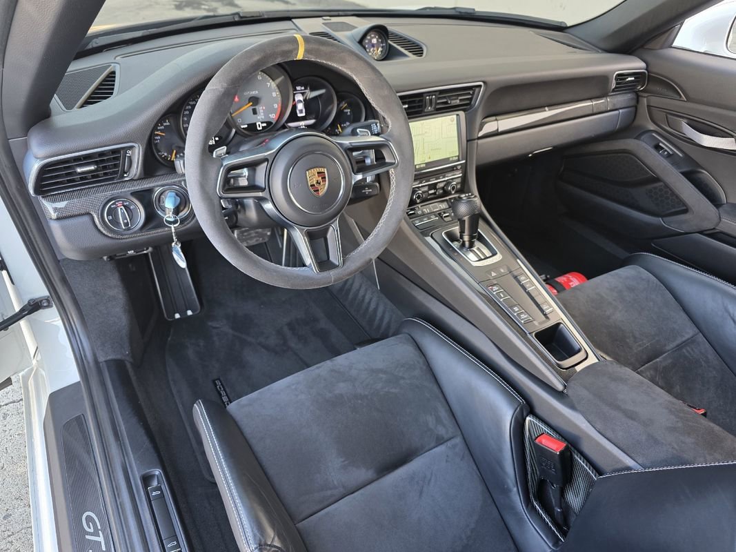 Used 2016 Porsche 911 GT3 RS image 10