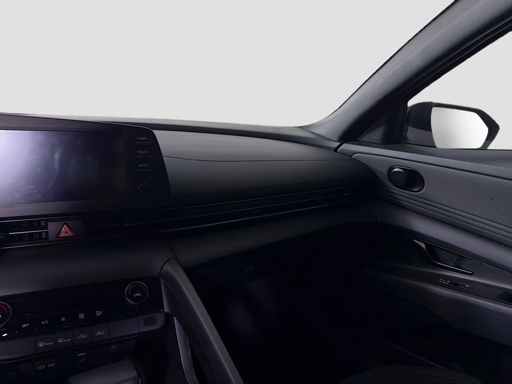 Used 2025 Hyundai Elantra Sport FWD image 24