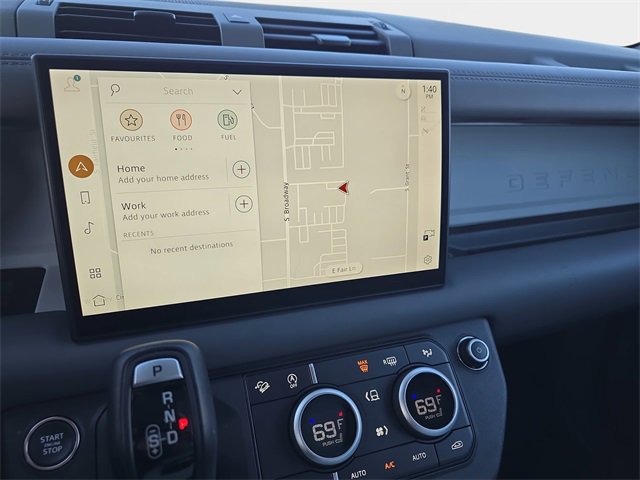 Used 2025 Land Rover Defender 110 S image 21