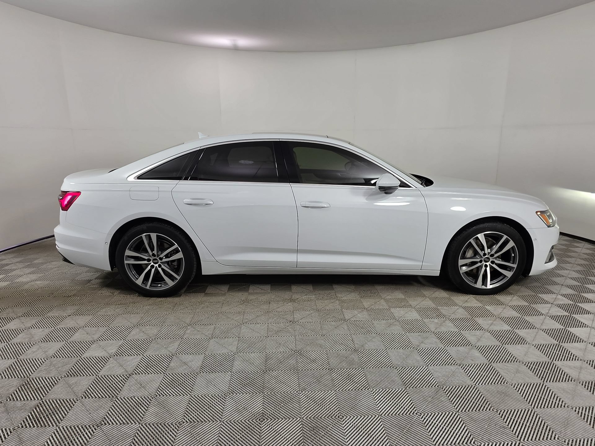 Used 2023 Audi A6 Premium Plus w/ Premium Plus Package AWD/4WD image 8