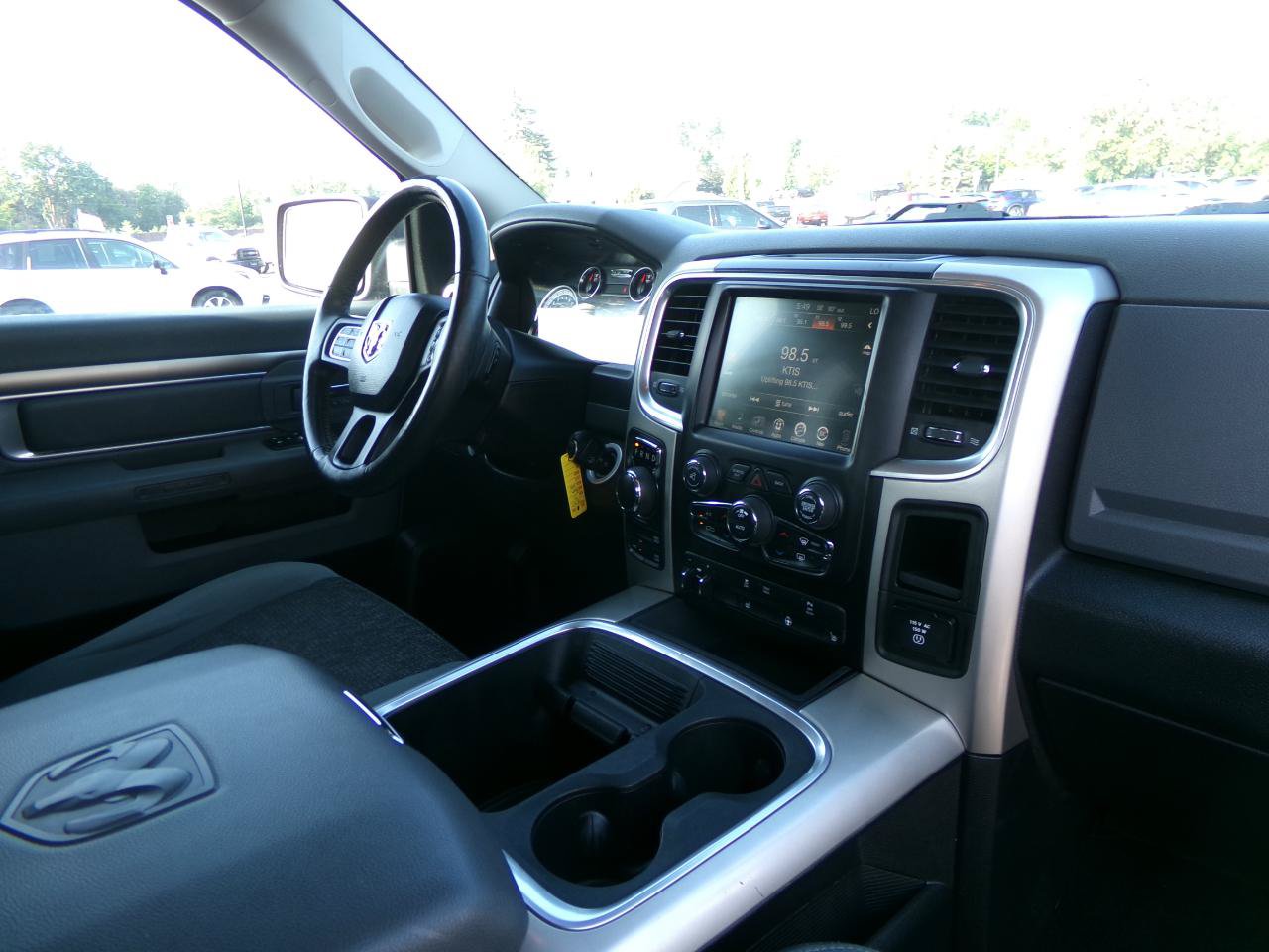 Used 2017 RAM 1500 Classic SLT w/ SLT Plus D←cor Group AWD/4WD image 34