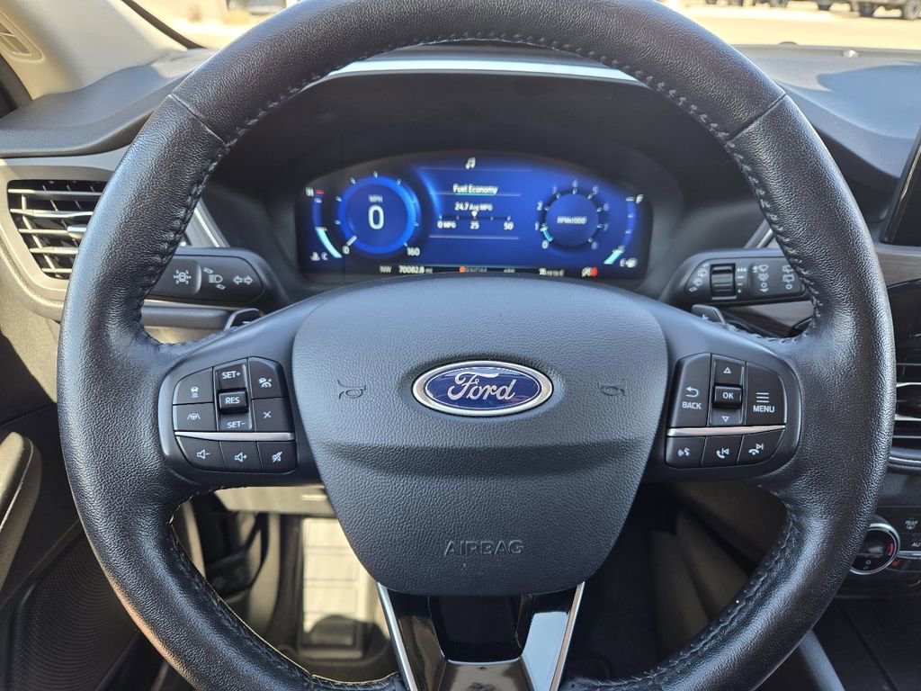 Used 2020 Ford Escape Titanium AWD/4WD image 22