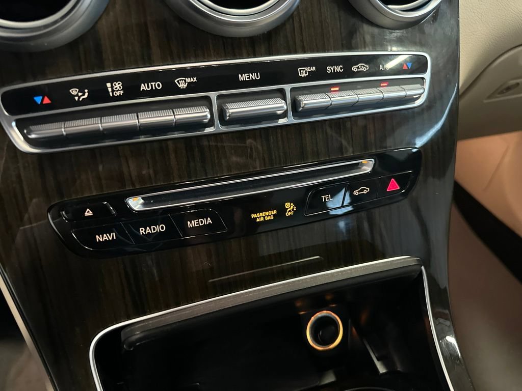 Used 2018 Mercedes-Benz GLC 300 4MATIC image 19