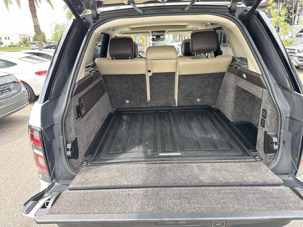 Used 2019 Land Rover Range Rover HSE image 8