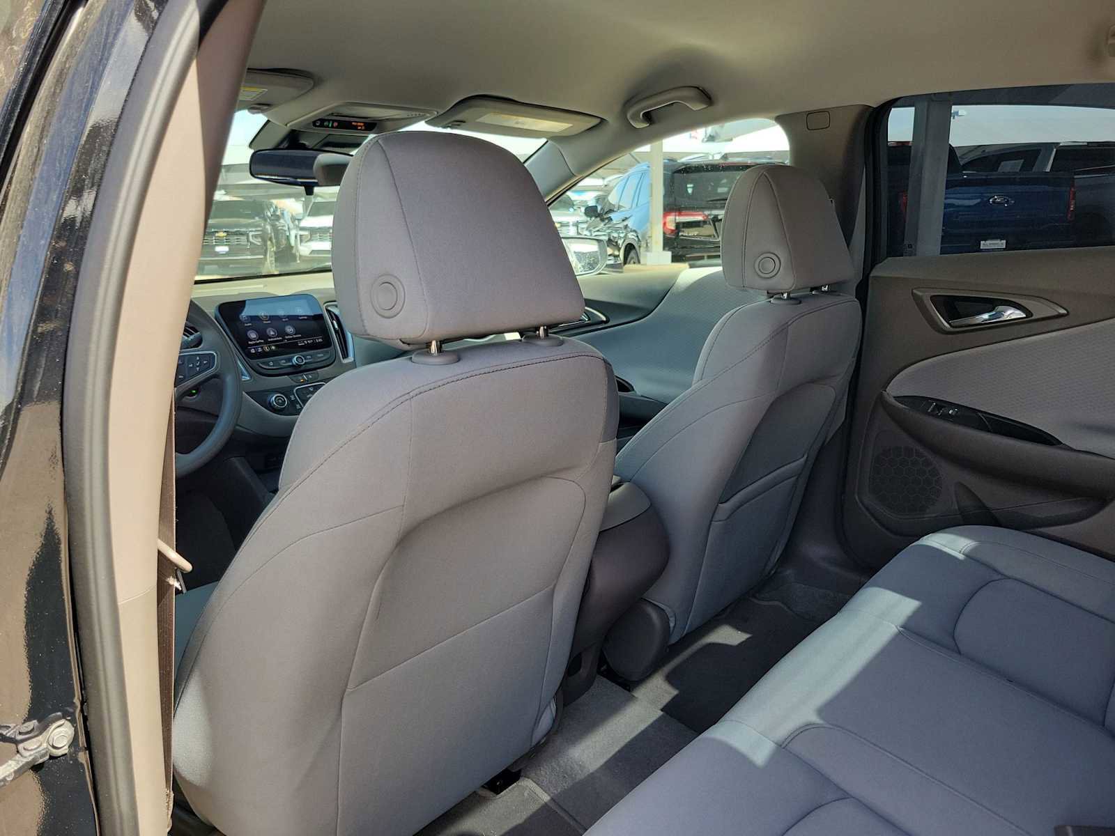 Used 2025 Chevrolet Malibu LS image 8