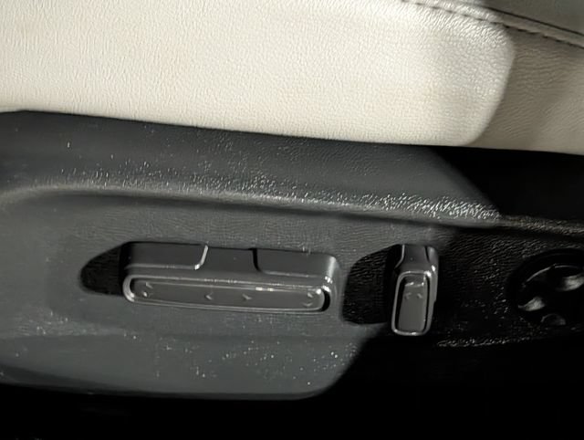 Used 2019 Honda Accord Touring image 25