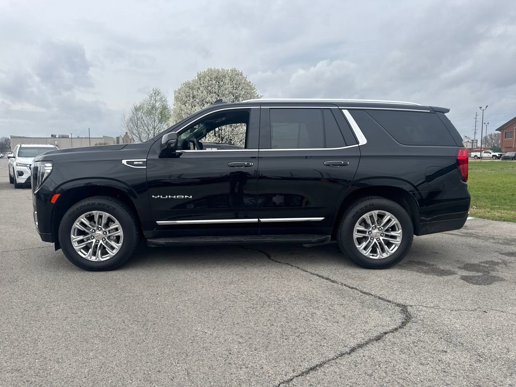 Used 2022 GMC Yukon SLT w/ SLT Luxury Package image 3