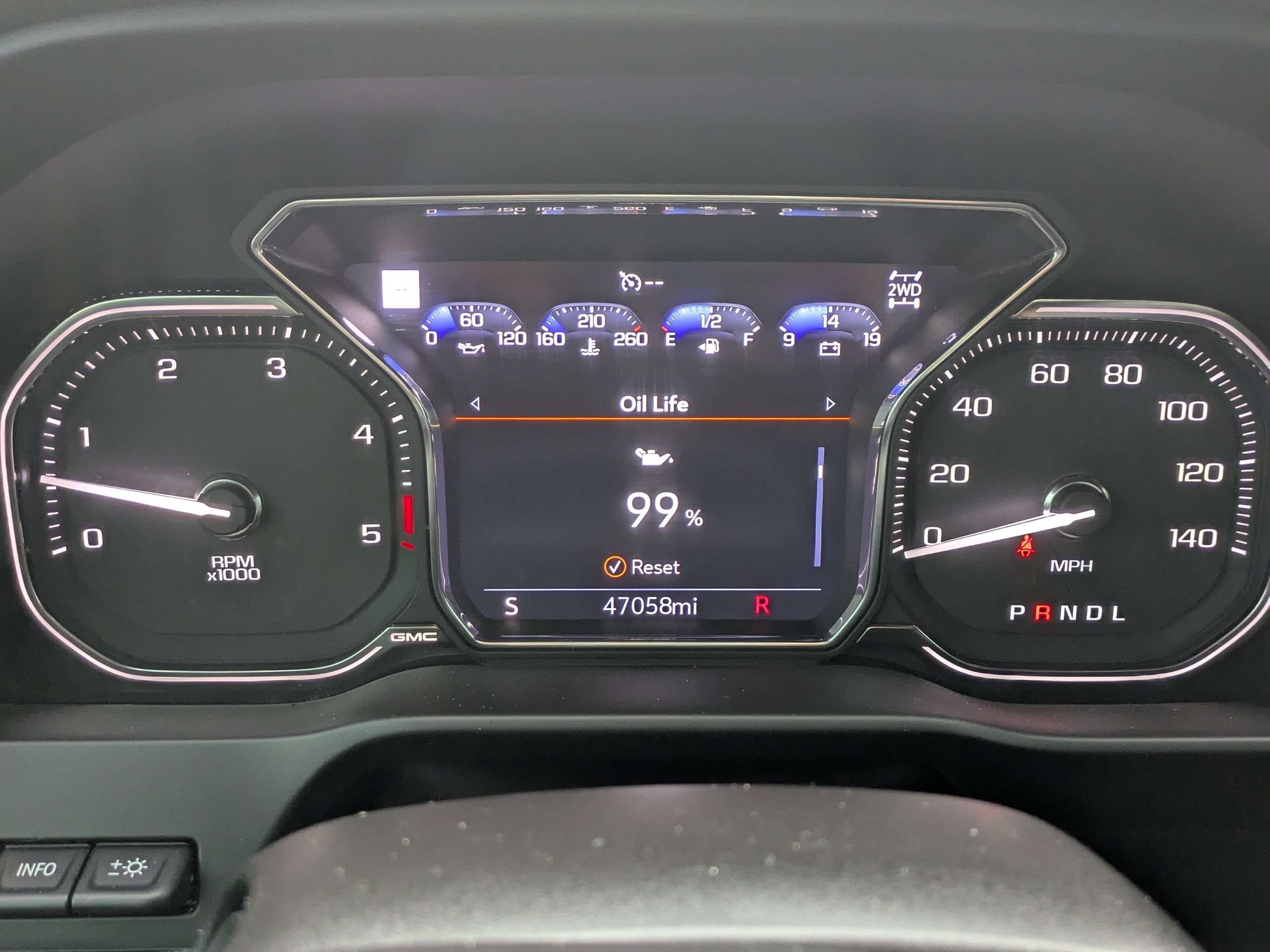 Used 2022 GMC Sierra 2500 AT4 w/ AT4 Premium Plus Package AWD/4WD image 27