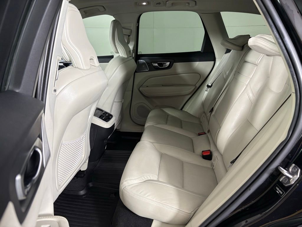 Used 2022 Volvo XC60 B6 Inscription w/ Advanced Package image 35