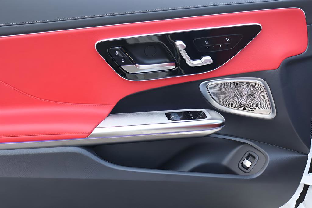 Used 2025 Mercedes-Benz CLE 450 4MATIC Coupe image 10