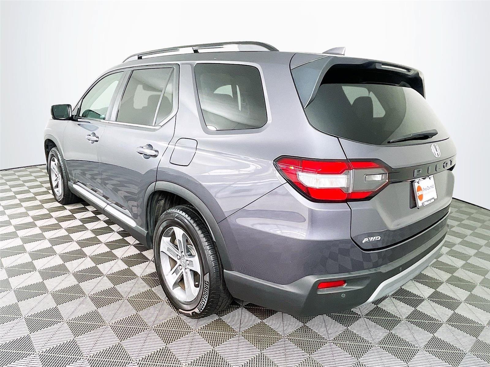 Used 2024 Honda Pilot EX-L image 7