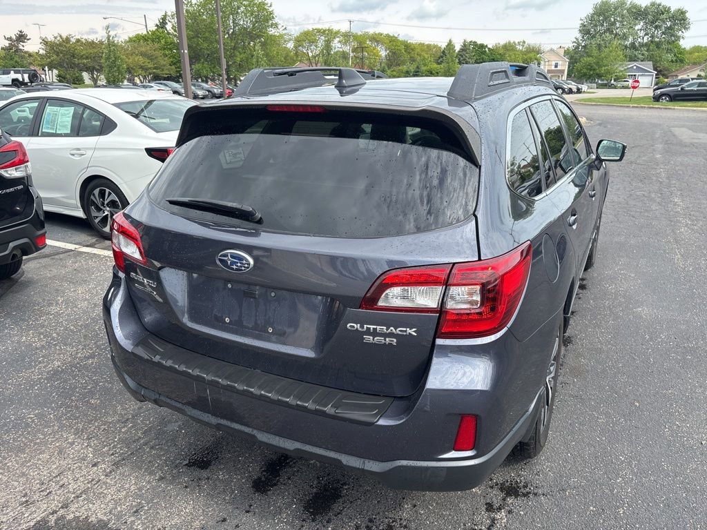 Used 2016 Subaru Outback 3.6R Limited AWD/4WD image 3