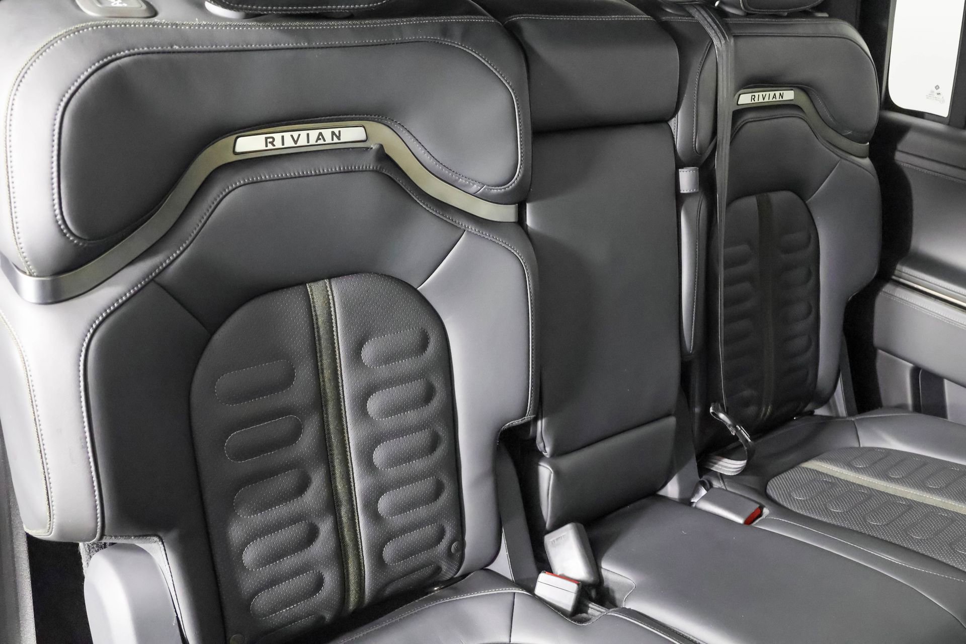 Used 2022 Rivian R1S Launch Edition image 43