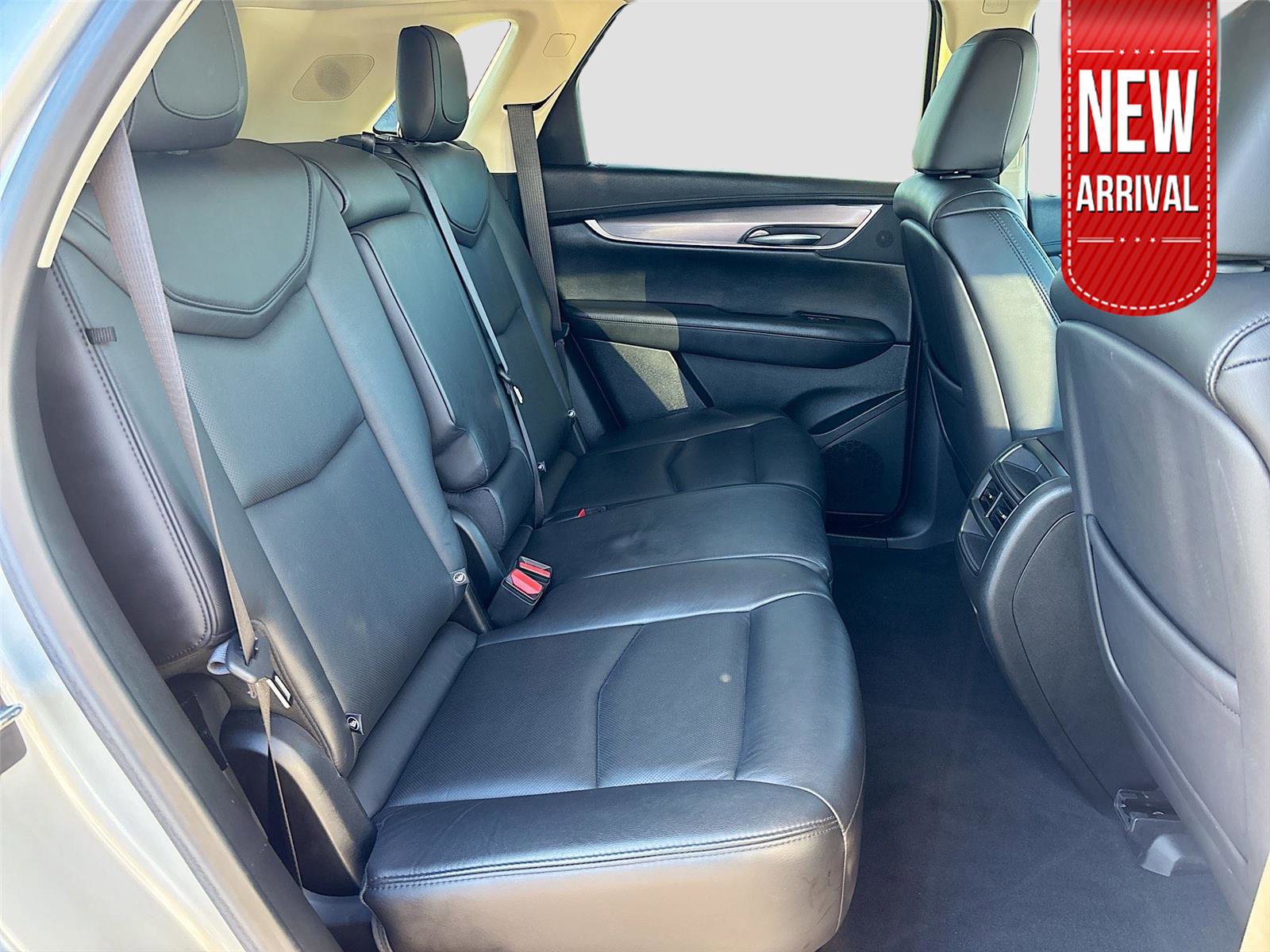 Used 2018 Cadillac XT5 Luxury image 31