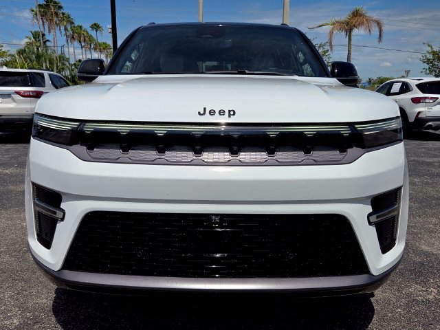 New 2026 Jeep Grand Wagoneer Summit w/ Premium Group III AWD/4WD image 2