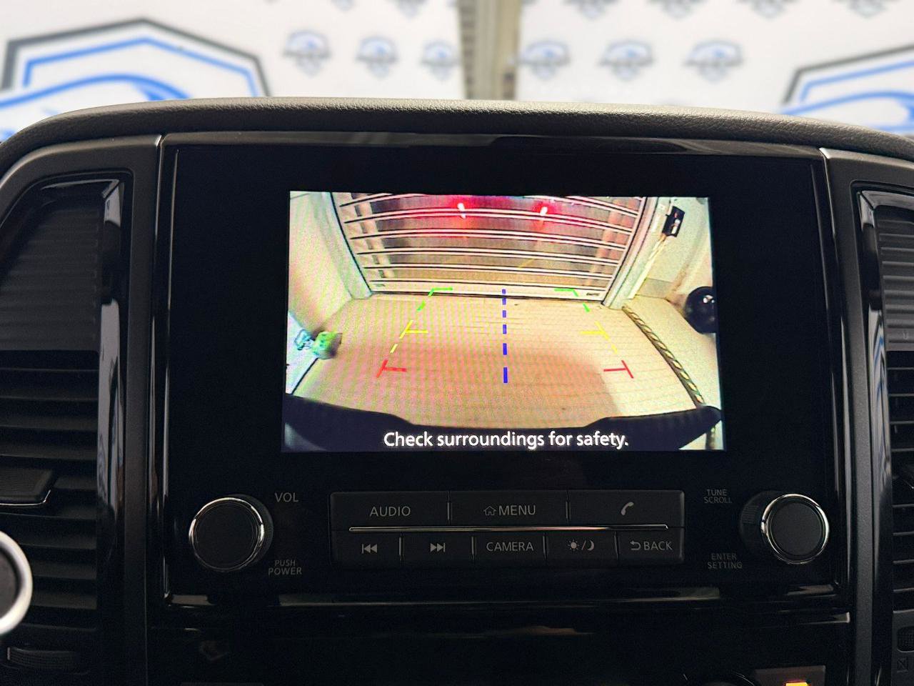 Used 2024 Nissan Titan SV w/ SV Bronze Edition Package image 27