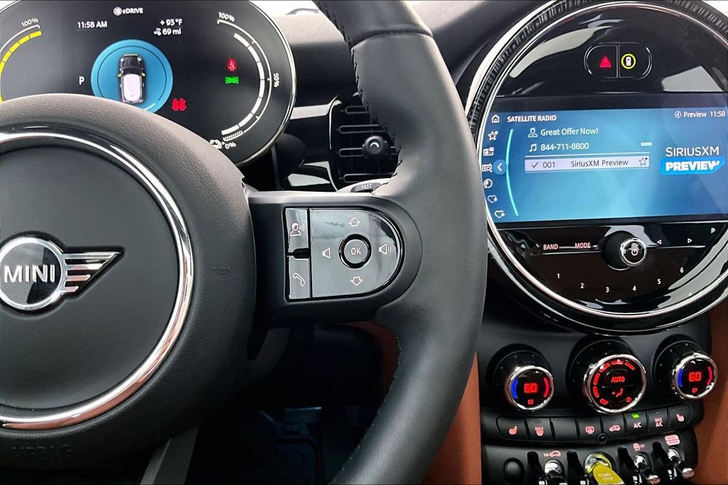 Used 2024 MINI Cooper SE w/ Signature Upholstery Package FWD image 27