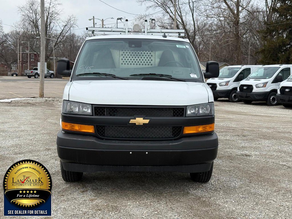 Used 2025 Chevrolet Express 2500 Extended w/ Communications Package image 2