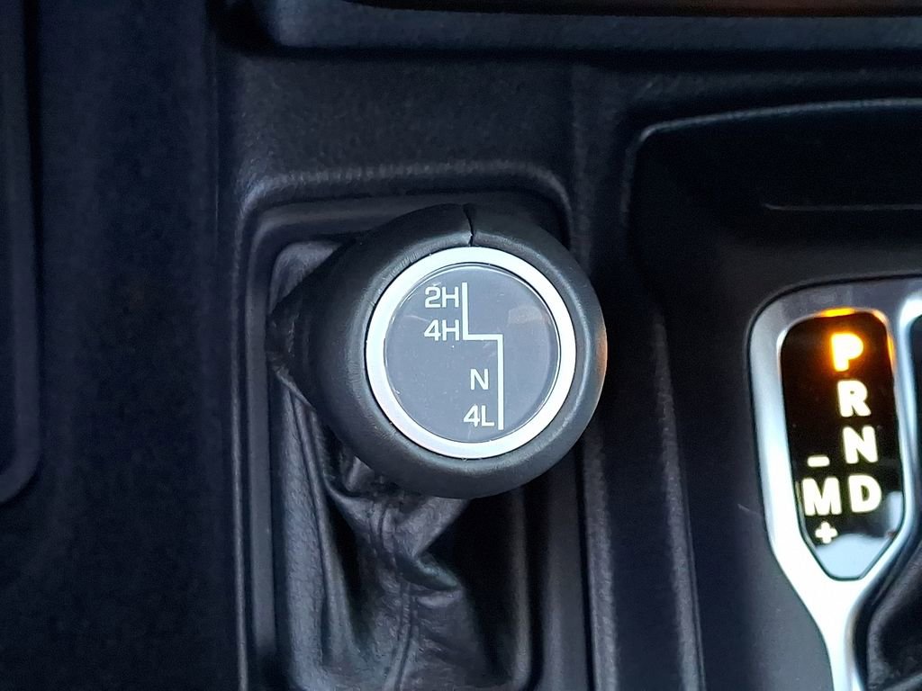 Used 2023 Jeep Wrangler Altitude image 31