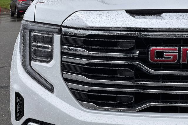 Used 2024 GMC Sierra 1500 SLT AWD/4WD image 46