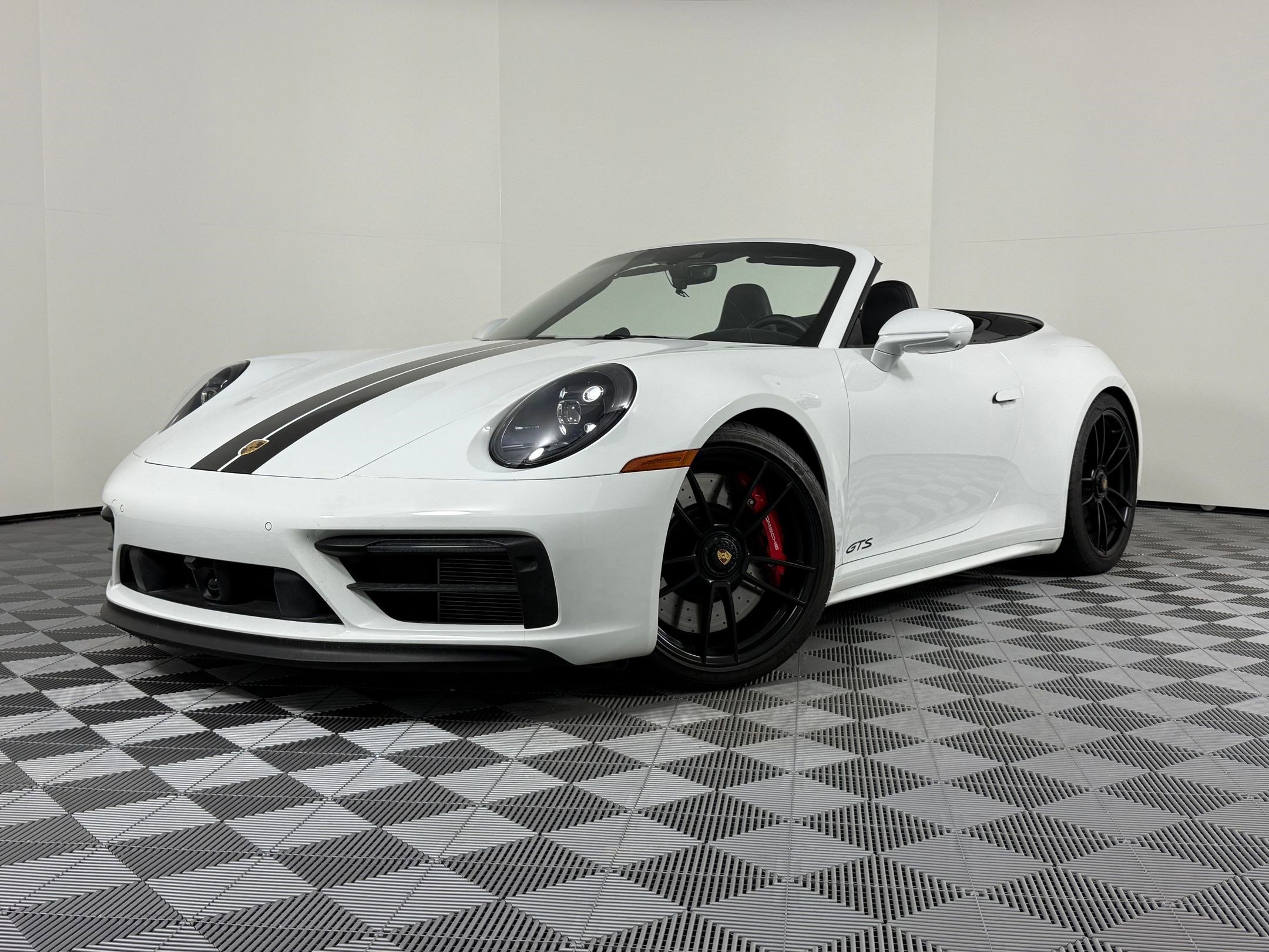 Certified 2022 Porsche 911 Carrera GTS image 1