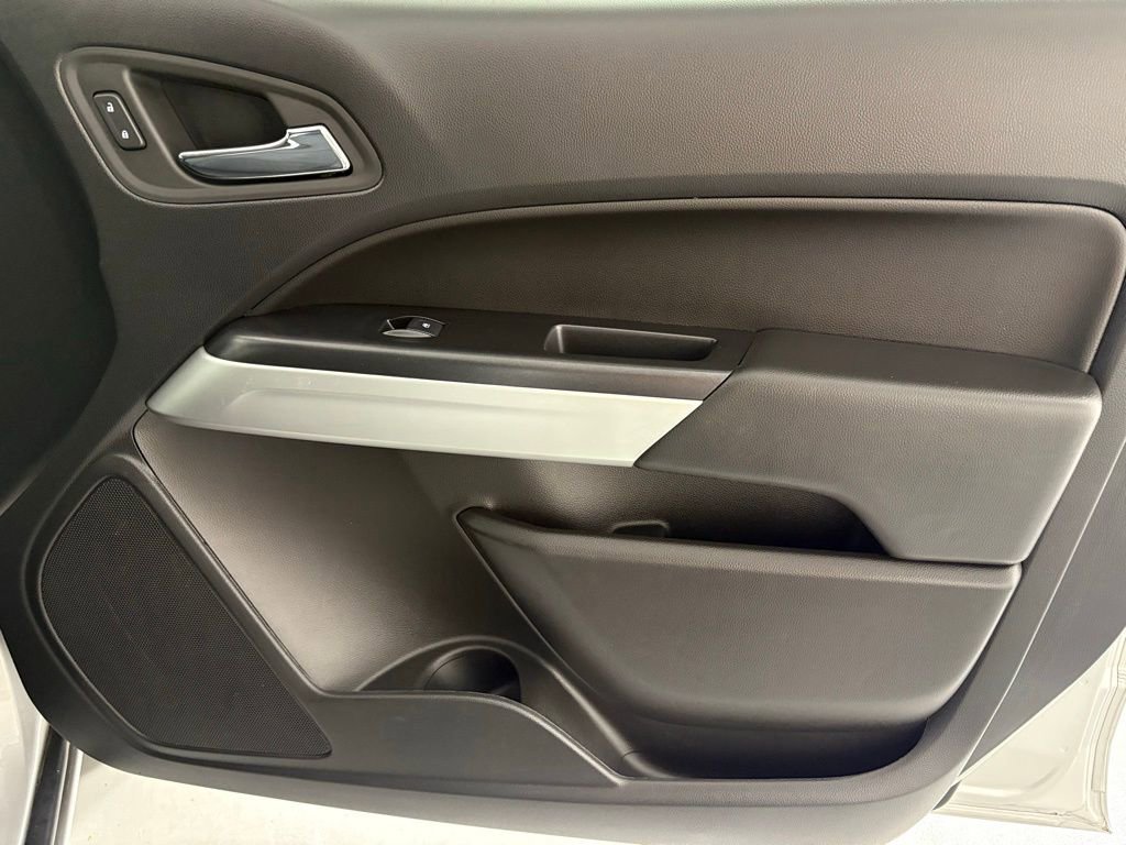 Used 2022 Chevrolet Colorado LT w/ Fleet Safety Package image 38