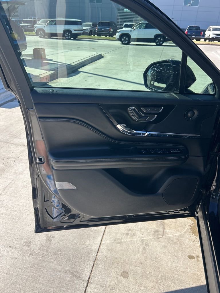 Used 2020 Lincoln Corsair Reserve w/ Elements Package image 6