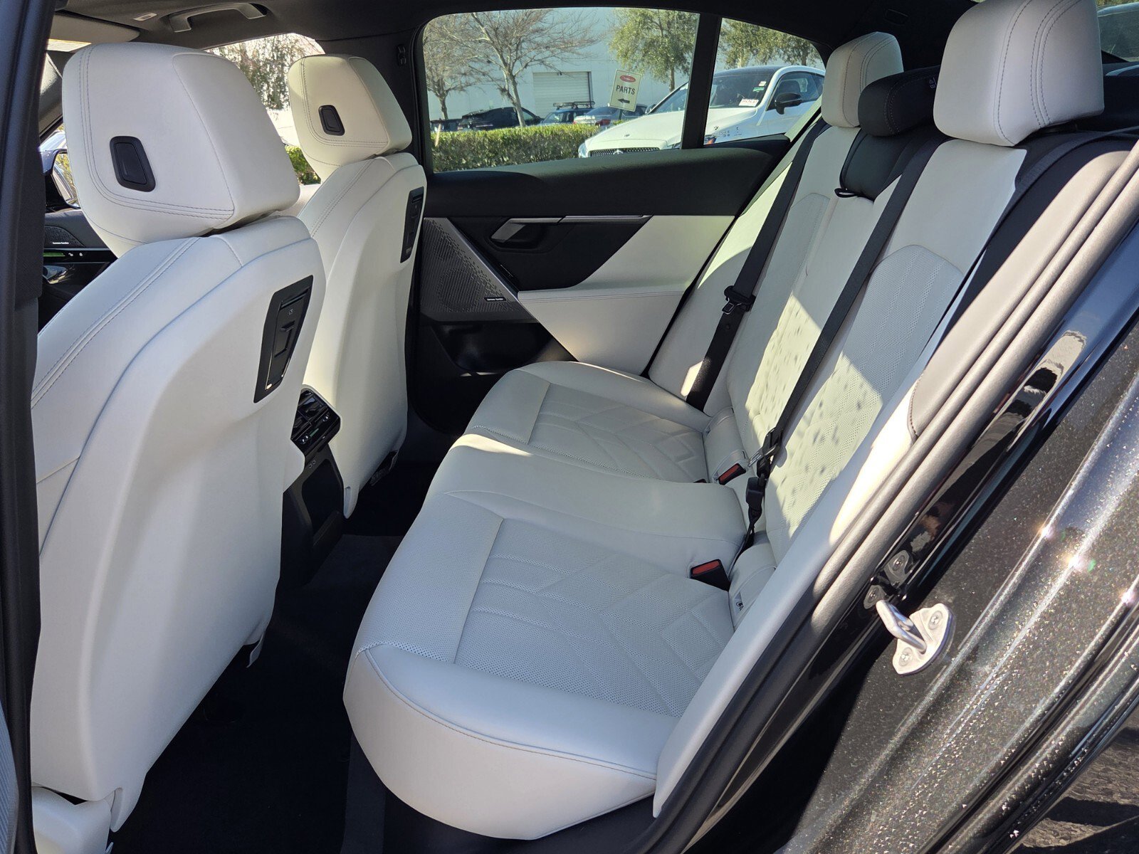 Used 2026 BMW 530i w/ M Sport Package image 11