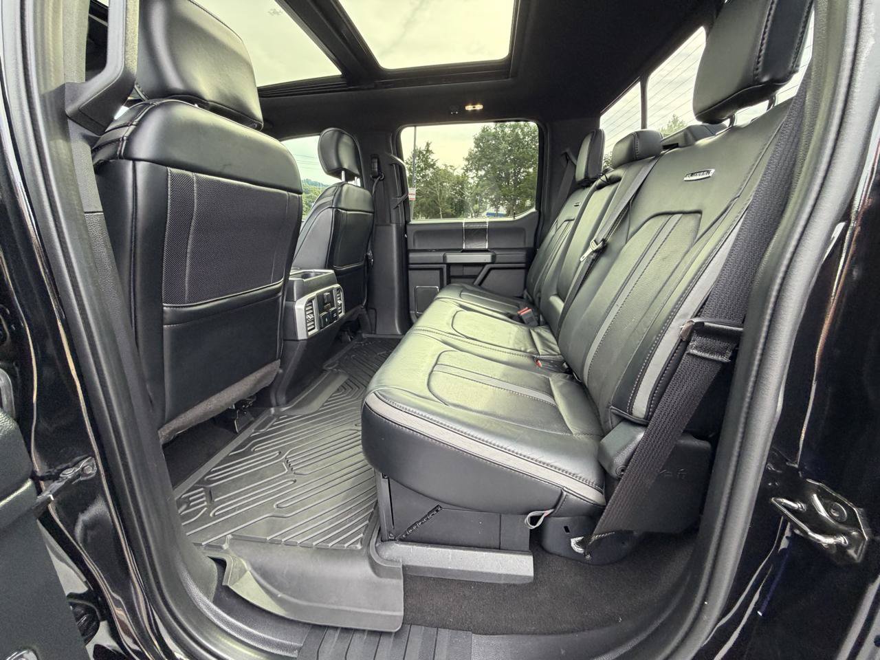 Used 2019 Ford F450 Platinum w/ Platinum Ultimate Package AWD/4WD image 33