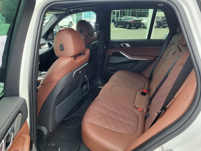 New 2026 BMW X5 xDrive50e w/ Premium Package image 15