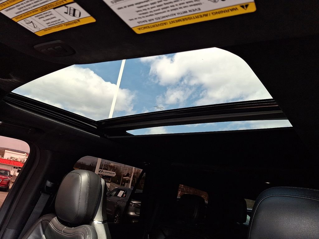 Certified 2020 Lincoln Navigator Reserve w/ Equipment Group 208A Reserve image 15