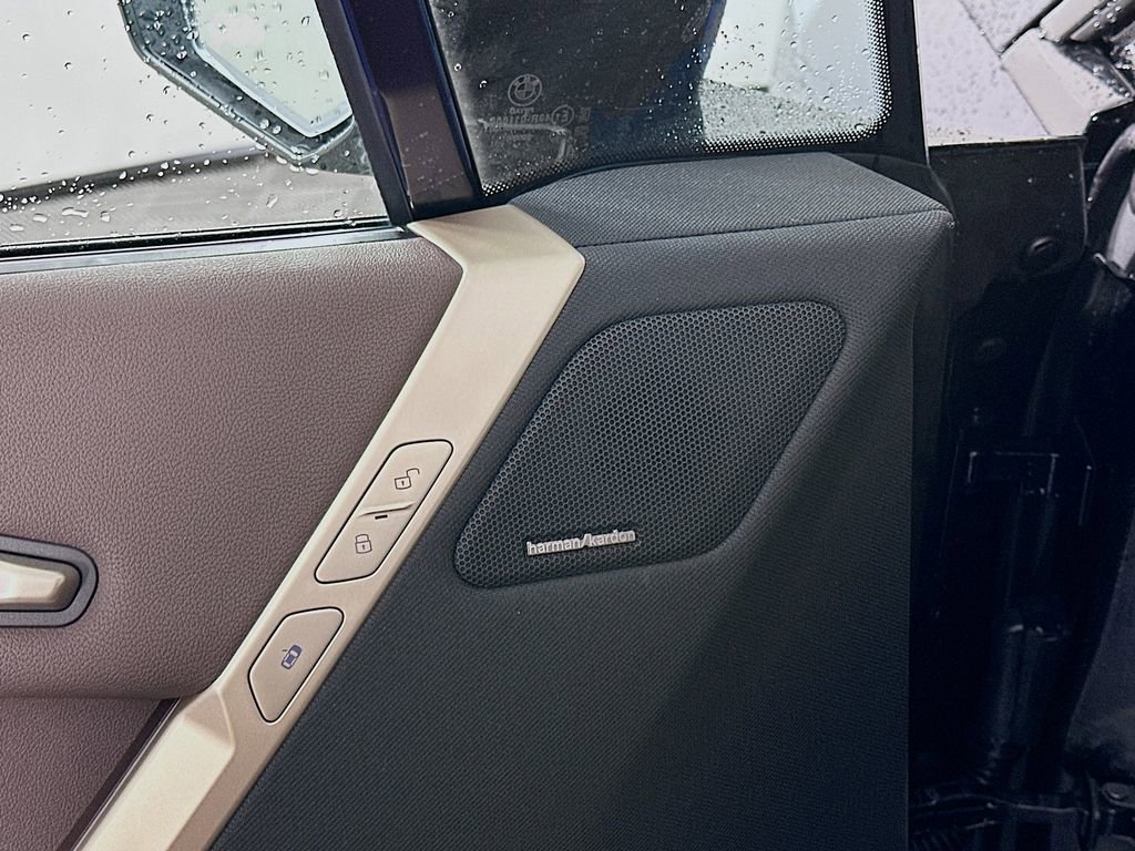 New 2026 BMW iX xDrive45 image 25