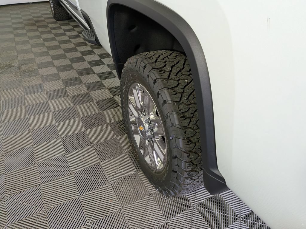 New 2026 Chevrolet Silverado 3500 High Country w/ High Country Premium Package AWD/4WD image 12