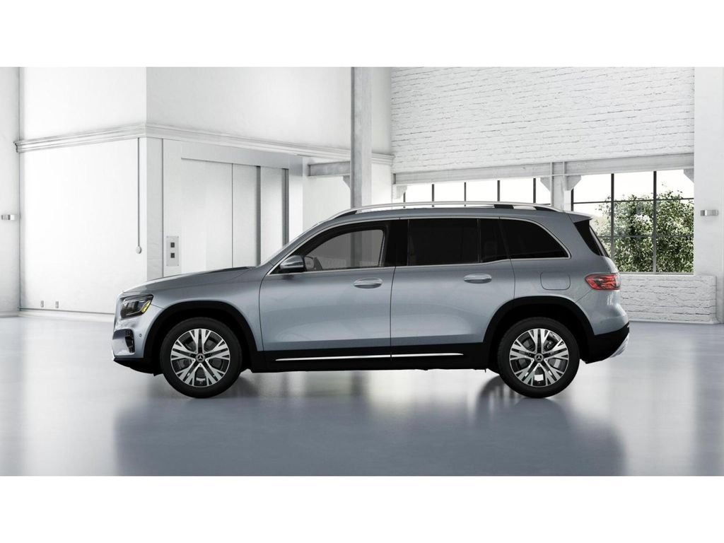 Used 2026 Mercedes-Benz GLB 250 4MATIC image 34