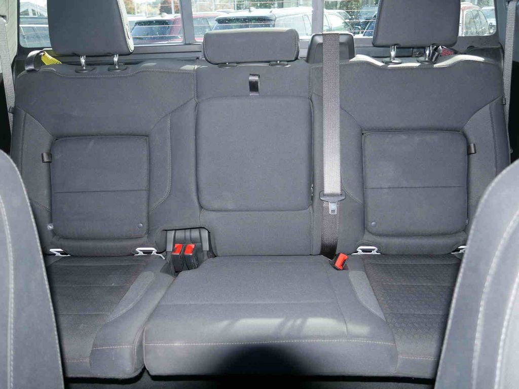 Used 2025 Chevrolet Silverado 3500 LT image 43