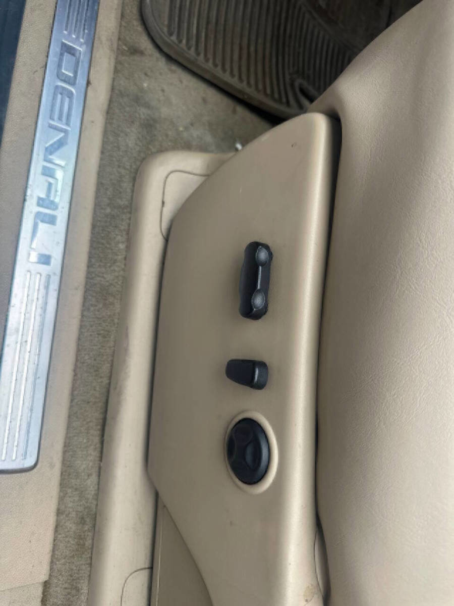 Used 2013 GMC Sierra 2500 Denali w/ Suspension Package, Off-Road image 12