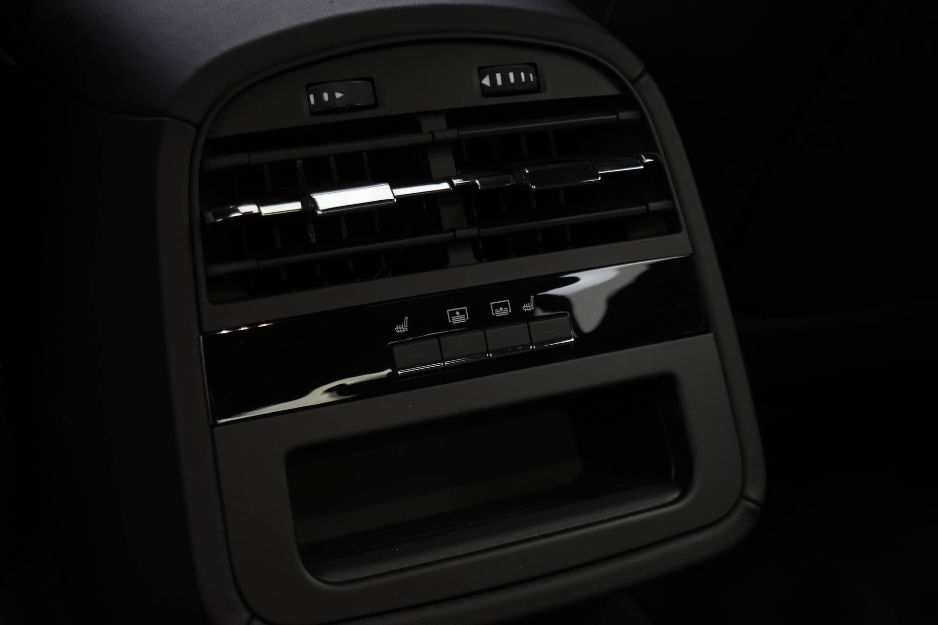 Used 2020 Maserati Quattroporte GTS GranLusso image 19